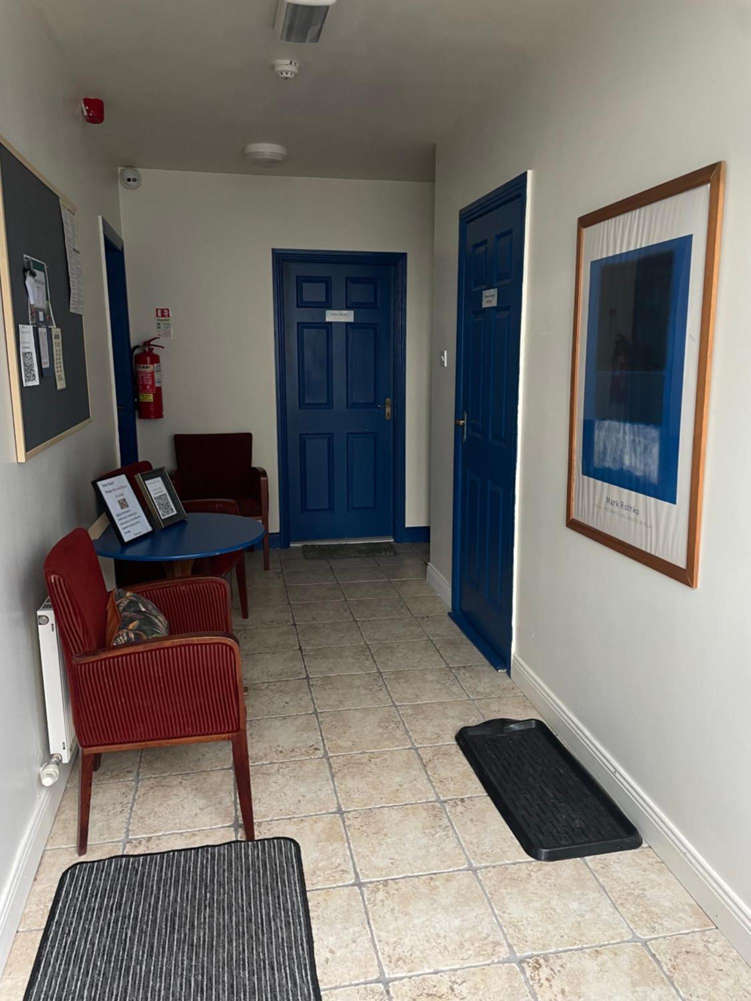 Coastguard Lodge Hostel At Tigh Tp Glaise Bheag エクステリア 写真